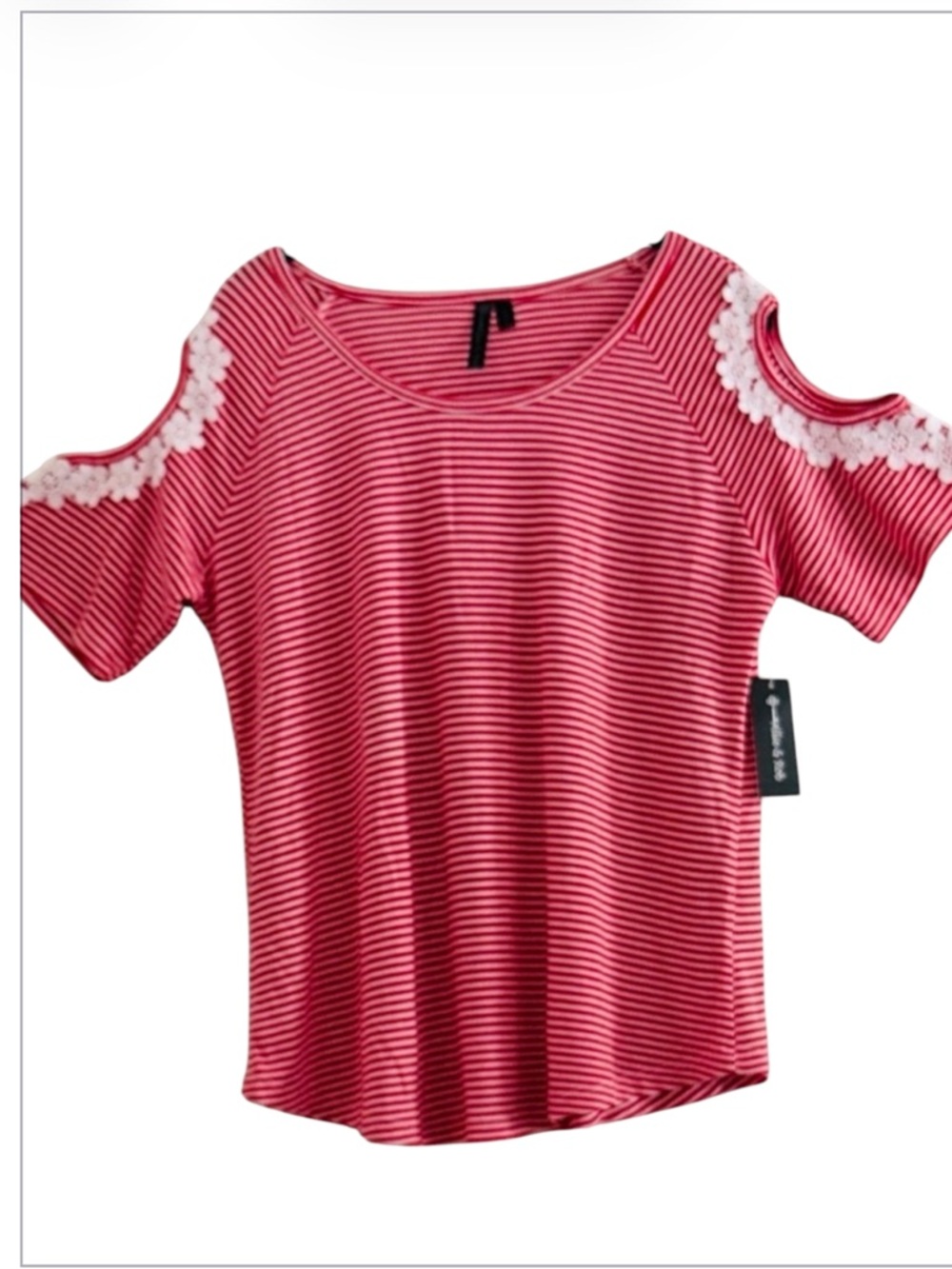 Allie & Rob Chic Red Striped Cold-Shoulder Tee with White Lace Trim Size XL NWT